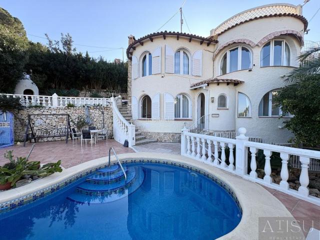 Chalet en venta en Calp, Gargasindi Garduix Colina del Sol. CalpeChalet. Chalets.
