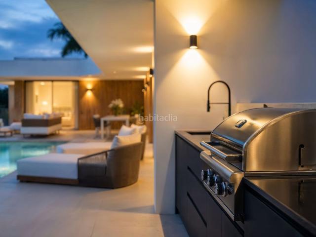 Chalet en venta en Calp, La Empedrola. Villa Moderna en Calpe. Chalets.