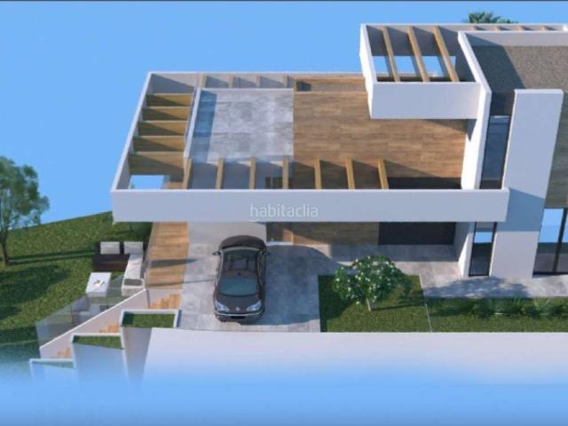 Chalet en venta en Calp, Maryvilla. Villa de 4 dormitorios y 5 baños con piscina y jardín, a 400 m de la playa en Calpe. Chalets.