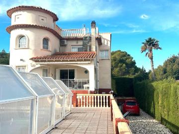 Chalet en venta en Calp, Marisol Park Ortembach Los Almendros. Bonita casa con piscina y garaje in urbanización Ortenbach. Chalets.