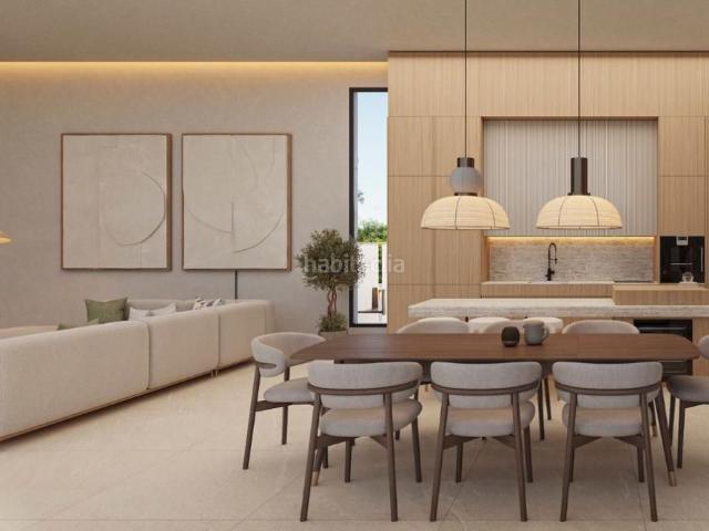 Chalet en venta en Calp, Marisol Park Ortembach Los Almendros. Villa de 3 dormitorios y 4 baños con piscina y jardín, a 900 m de la playa en Calpe. Chalets.
