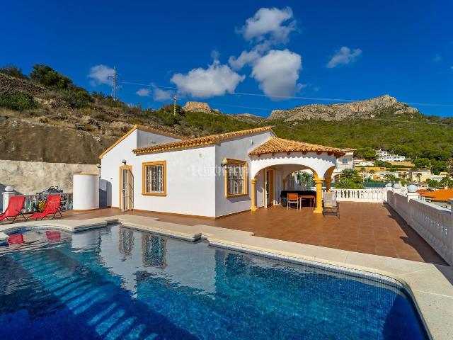 Chalet en venta en Calp, Oltamar Cucarres. Impresionante villa con vistas al mar en OltamarCucarresGargasindi, Calpe. Chalets.