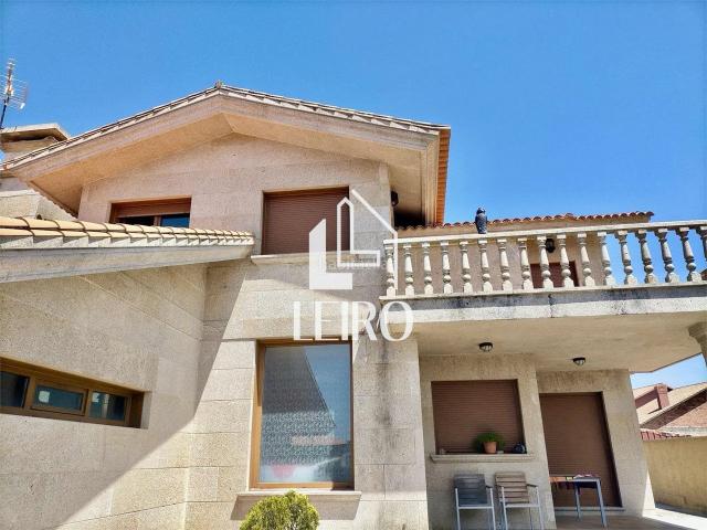 Chalet en venta en Cambados. Chalets.