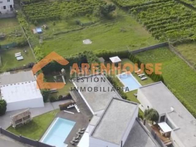 Chalet en venta en Cambados. Chalets.