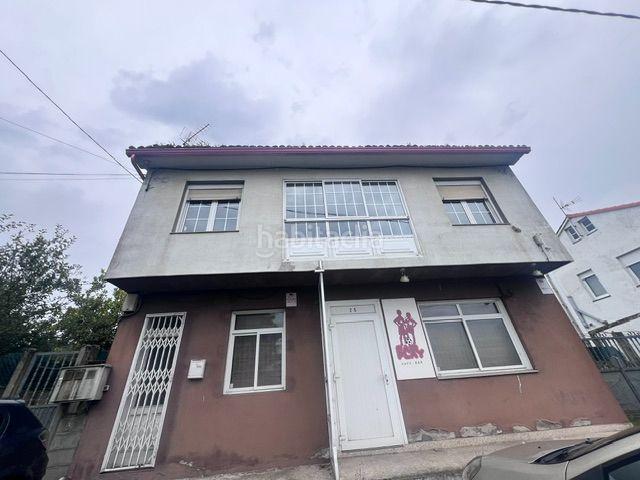 Chalet en venta en Cambre. Chalets.