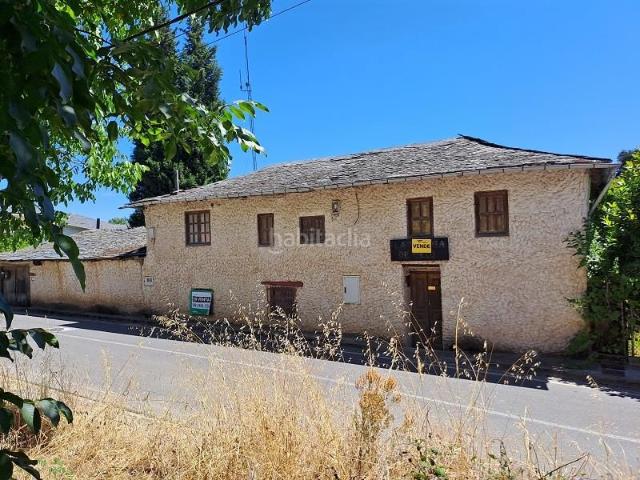Chalet en venta en Camponaraya. Chalets.