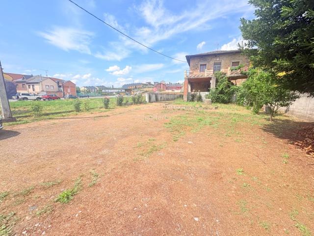 Chalet en venta en Camponaraya. INCREIBLE CASONA DE PIEDRA EN PLENO CAMINO DE SANTIAGO. Chalets.