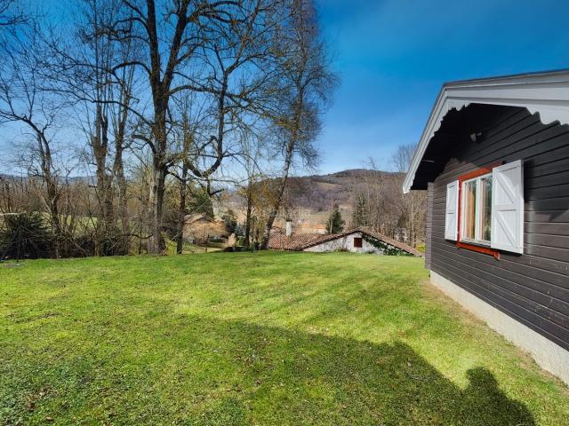 Chalet en venta en Camprodon Pirineos. Casa de Madera en Camprodon. Chalets.