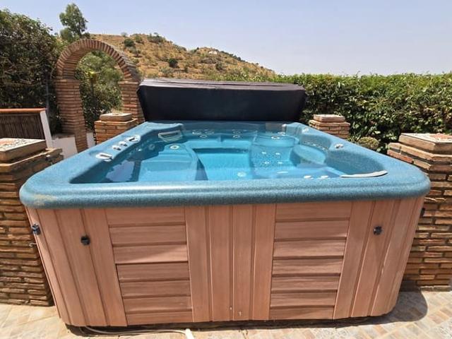 Chalet en venta en Canillas de Aceituno, Málaga