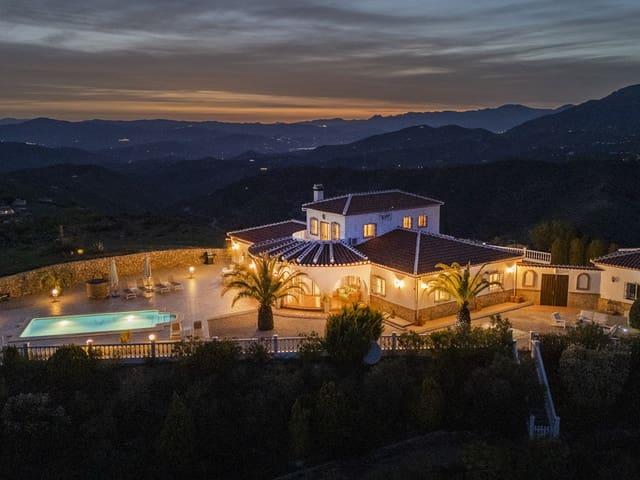 Chalet en venta en Canillas de Albaida, Málaga Costa del Sol