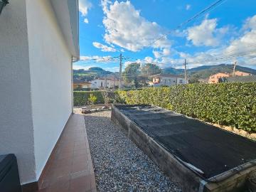 Chalet en venta en Cànoves i Samalús. CHALET A 10 MINUTOS DE CARDEDEU! CON BUENAS VISTAS Y ORIENTADA AL SUR. Chalets Cànoves i.