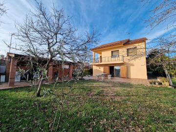 Chalet en venta en Cànoves i Samalús. Gran casa chalet a tan solo 10 minutos de Cardedeu!. Chalets Cànoves i.