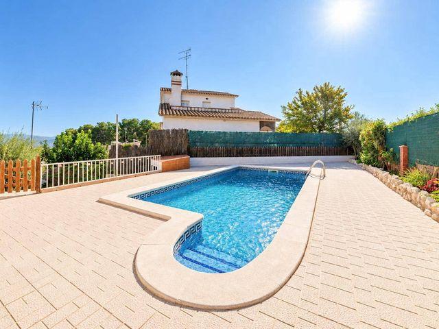 Chalet en venta en Canyelles, Barcelona