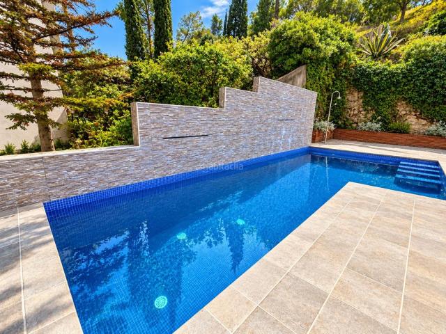 Chalet en venta en Canyelles. Villa contemporánea con piscina privada y ascensor a 10 minutos de Sitges Canyelles. Chalets.