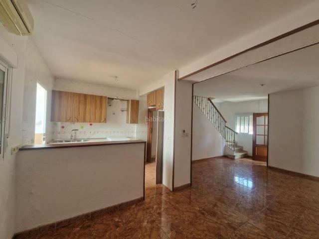 Chalet en venta en Carolina La. REYES CATOLICOS 22. Chalets Carolina.