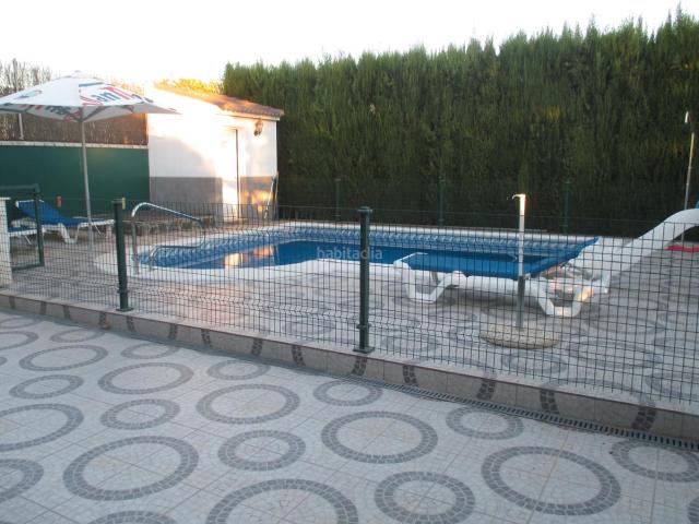 Chalet en venta en Carlota La. CHALET CON PISCINA EN ALDEA QUINTANA, LA CARLOTA. Chalets Carlota.
