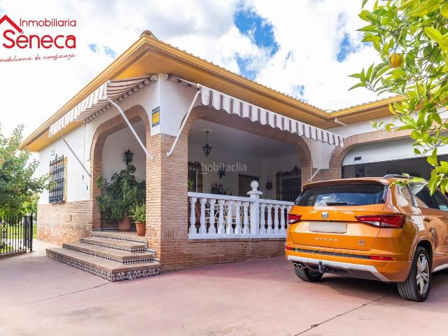 Chalet en venta en Carlota La. EXCLUSIVO CHALET INDEPENDIENTE EN EL ARRECIFE. Chalets Carlota.