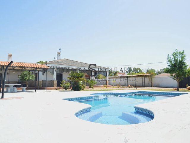 Chalet en venta en Carmona, Sevilla
