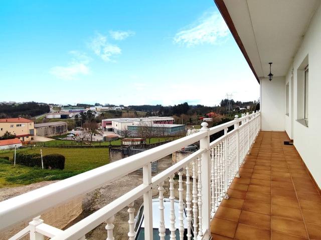 Chalet en venta en Carral. Chalets.