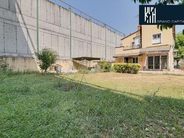 Chalet en venta en carretera De Sarrià de Dalt, Sarrià de Ter, de 175 m² 4 habitaciones por 399.000