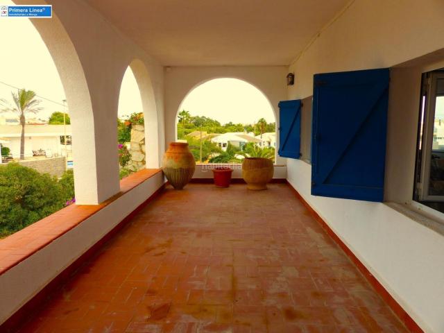 Chalet en venta en Cartagena, Cabo de Palos. Venta de chalet en Cala Flores en primerísima línea de Mar Mediterráneo. Chalets.