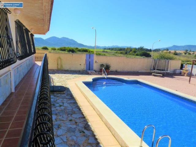 Chalet en venta en Cartagena, Islas Menores Mar de Cristal. Venta de chalet de 816 m2 de parcela y piscina en Mar de Cristal. Chalets.