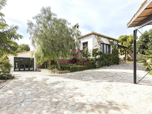 Chalet en venta en Cartagena, Los Puertos. IMPRESIONANTE CHALET DE LUJO EN ISLA PLANA. Chalets.