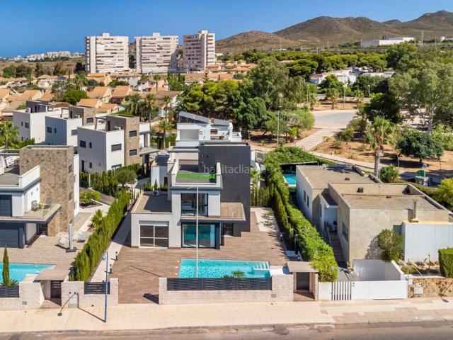 Chalet en venta en Cartagena, Playa Honda Playa Paraíso. Villa de 3 dormitorios en venta en Playa Honda, con piscina. Chalets.