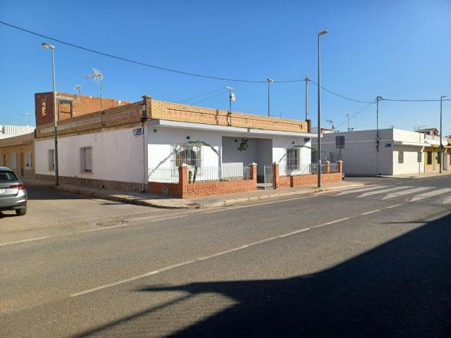 Chalet en venta en Cartagena, Santa Ana. Precio negociable,Oportunidad unica. Chalets.