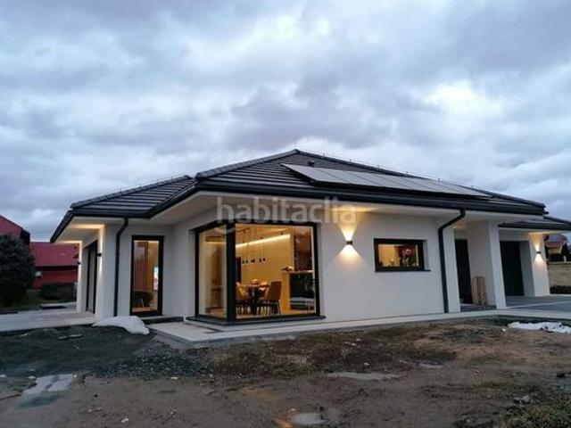 Chalet en venta en Casar El. arauzo oliveros construcciones. Chalets Casar.