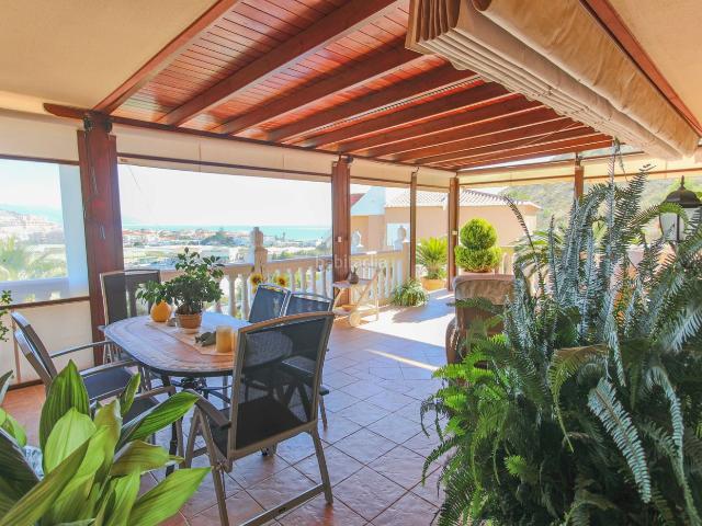 Chalet en venta en Castell de Ferro. Chalet de lujo a la venta. Chalets Castell de.