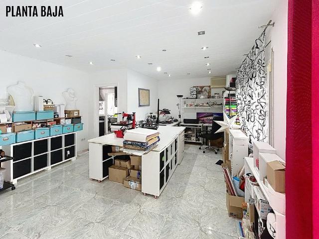 Chalet en venta en calle Montgrí, Castelló d´Empúries, de 295 m² 5 habitaciones por 580.000