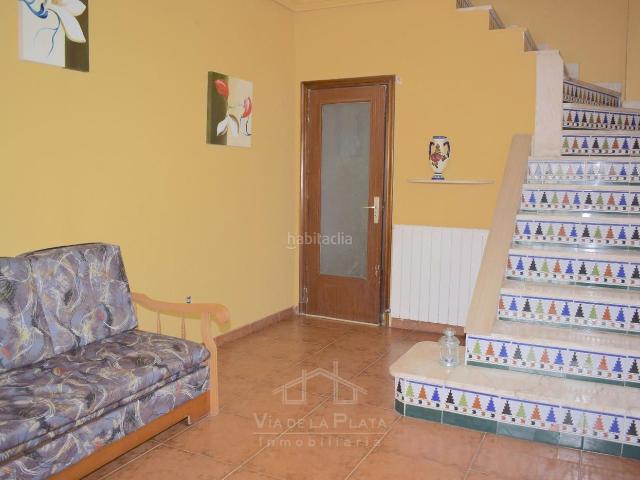 Chalet en venta en Castellanos de Villiquera. CHALET INDEPENDIENTE CON 3 PLANTAS, TERRAZA, Y GRAN TERRENO EN CASTELLANOS DE VILLIQUERA Ideal para familias!. Chalets Castellanos de.