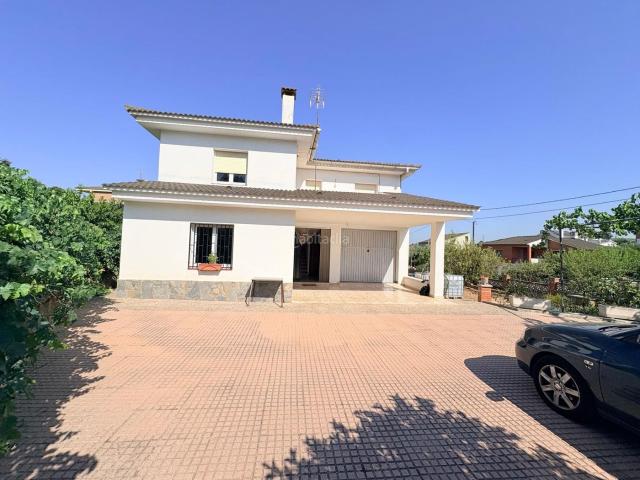 Chalet en venta en Castellbisbal. Casa Independiente en Urbanización Sant Eugini, Castellbisbal. Chalets.