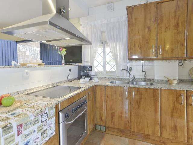 Chalet en venta en Castellbisbal. CASA PARA DOS FAMILIAS. Chalets.