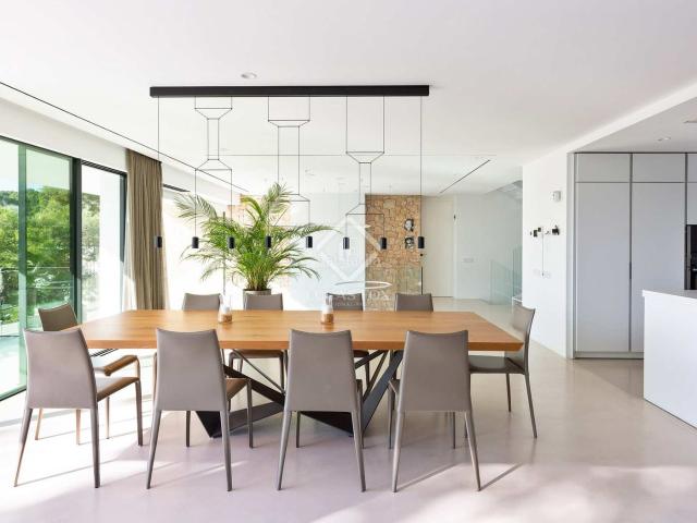 Chalet en venta en Castelldefels, Bellamar. Magnífica villa de estilo ibicenco de lujo en venta en la mejor urbanización de toda la costa de Barcelona. Chalets.