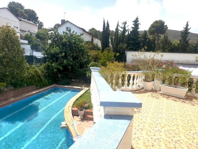 Chalet en venta en Castelldefels, Montmar. Villa exclusiva en Montemar, Castelldefels. Chalets.