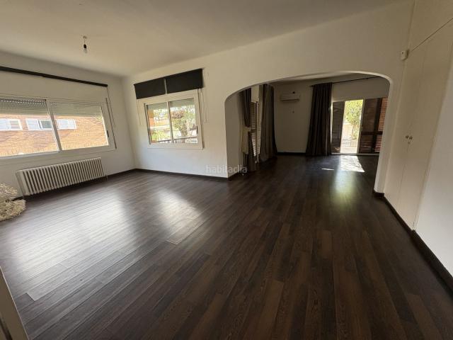 Chalet en venta en Castelldefels, Montmar. Villa señorial en Montemar. Chalets.