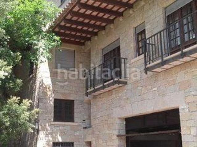 Chalet en venta en Castellterçol. GRAN CASA PARA VIVIR O FUNDACIÓN. Chalets.