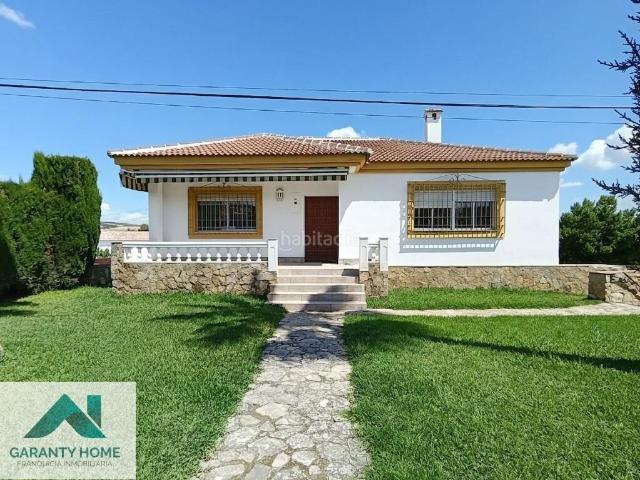 Chalet en venta en Castro del Río. Magnífico chalet con piscina, gran parcela y huerto en Castro del Rio Córdoba Stunning Detached Villa with Private Pool, Large P. Chalets Castro del.