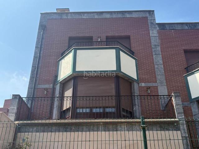 Chalet en venta en Castro Urdiales, Centro. CHALET ZONA CENTRO. Chalets Castro.