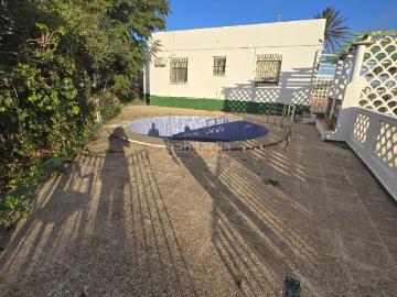 Villa en venta en Ceuta - Jardín, Piscina