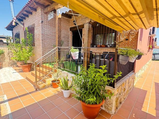 Chalet en venta en Cedillo del Condado. CHALET PAREADO EN CEDILLO DEL CONDADO. Chalets Cedillo del.