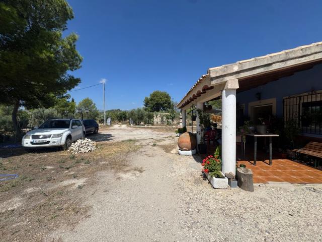 Chalet en venta en Cehegín. ? Chalet legal y completo a 5 minutos de Cehegín Si buscas tranquilidad, terreno y una vivienda de calidad con todo en regla, est. Chalets.