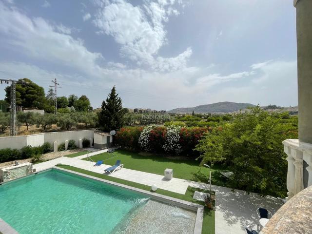 Chalet en venta en Cehegín. En venta esta fabulosa villa de lujo en Cehegin Murcia, super oportunidad. Chalets.