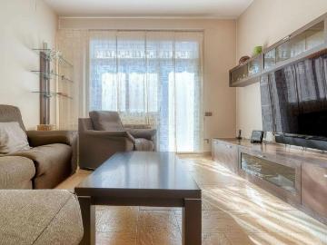 Chalet en venta en Cerdanyola del Vallès, Martinica Ateneu. Casa aislada en Martinica con piscina, orientación sur con hueco ascensor. Chalets Cerdanyola del.