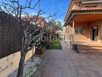 Chalet en venta en Cerdanyola del Vallès, Montflorit. CHALET ESPECTACULAR SEMINUEVO DE 498 M² Y 6 DORMITORIOS. Chalets Cerdanyola del.