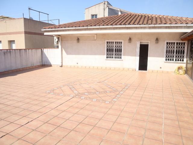 Chalet en venta en Cerdanyola del Vallès, Canaletes Turonet. VIVIENDA A CUATRO VIENTOS EN ZONA TURONET. Chalets Cerdanyola del.