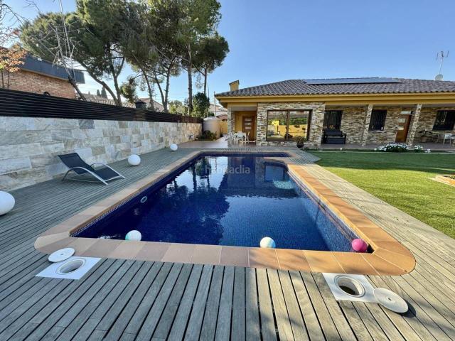 Chalet en venta en Cerdanyola del Vallès, Centre Cordelles. Chalet en venta en zona Cordelles. Chalets Cerdanyola del.
