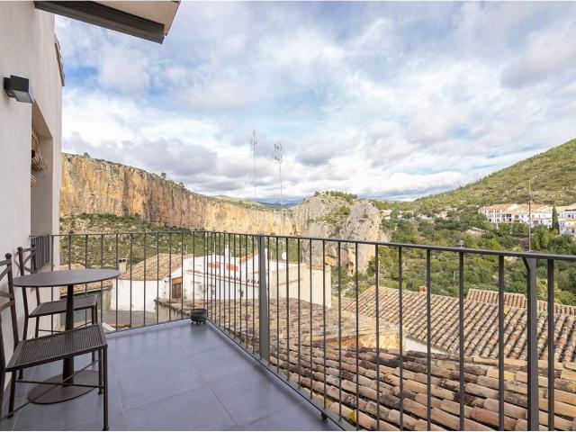 Chalet en venta en Chulilla. Casa rustica en venta en Chulilla. Chalets.